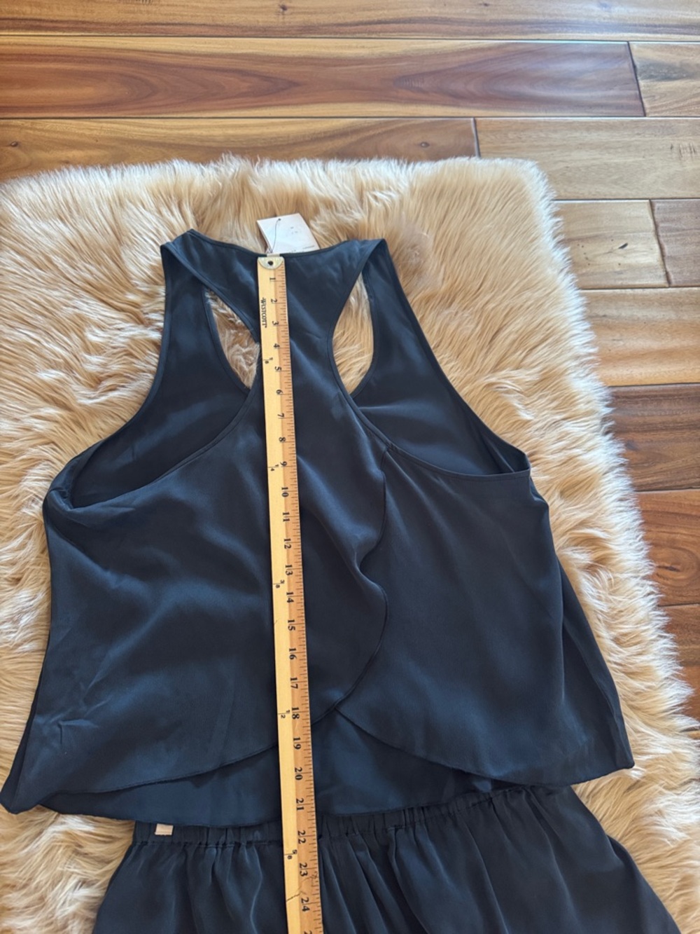 LUNYA NWT Washable Silk Tulip Back Short Set in Immersed Black Size Medium - Picture 9 of 14